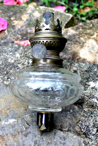 Ancienne lampe pétrole - ancienne,